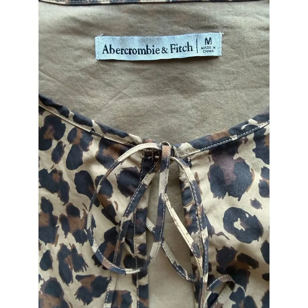 Abercrombie & Fitch Leopard Print Short Puff Sleeve Tie Front Top (sz M) 461